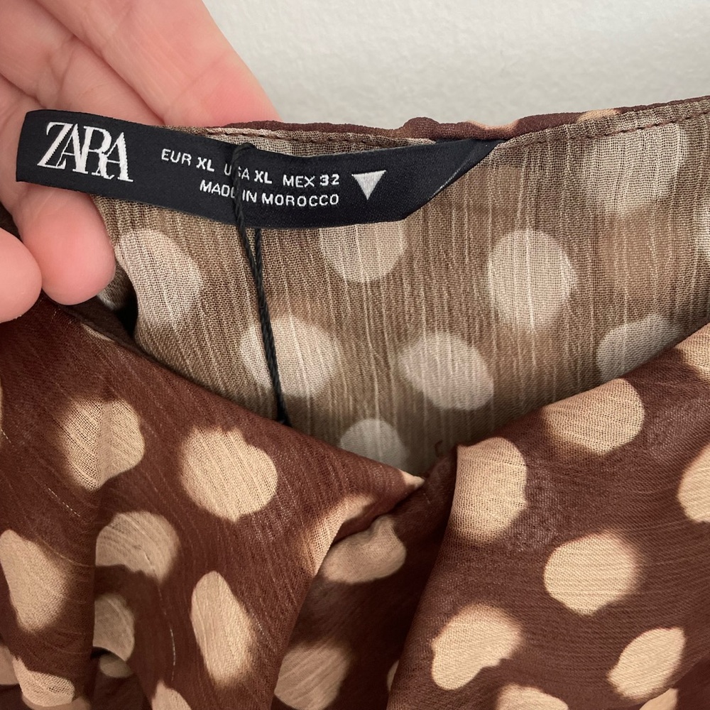 Zara - Flowy Polka Dot Print Ruffle Cami Tank Top Size XL Brown and Cream - Picture 10 of 12